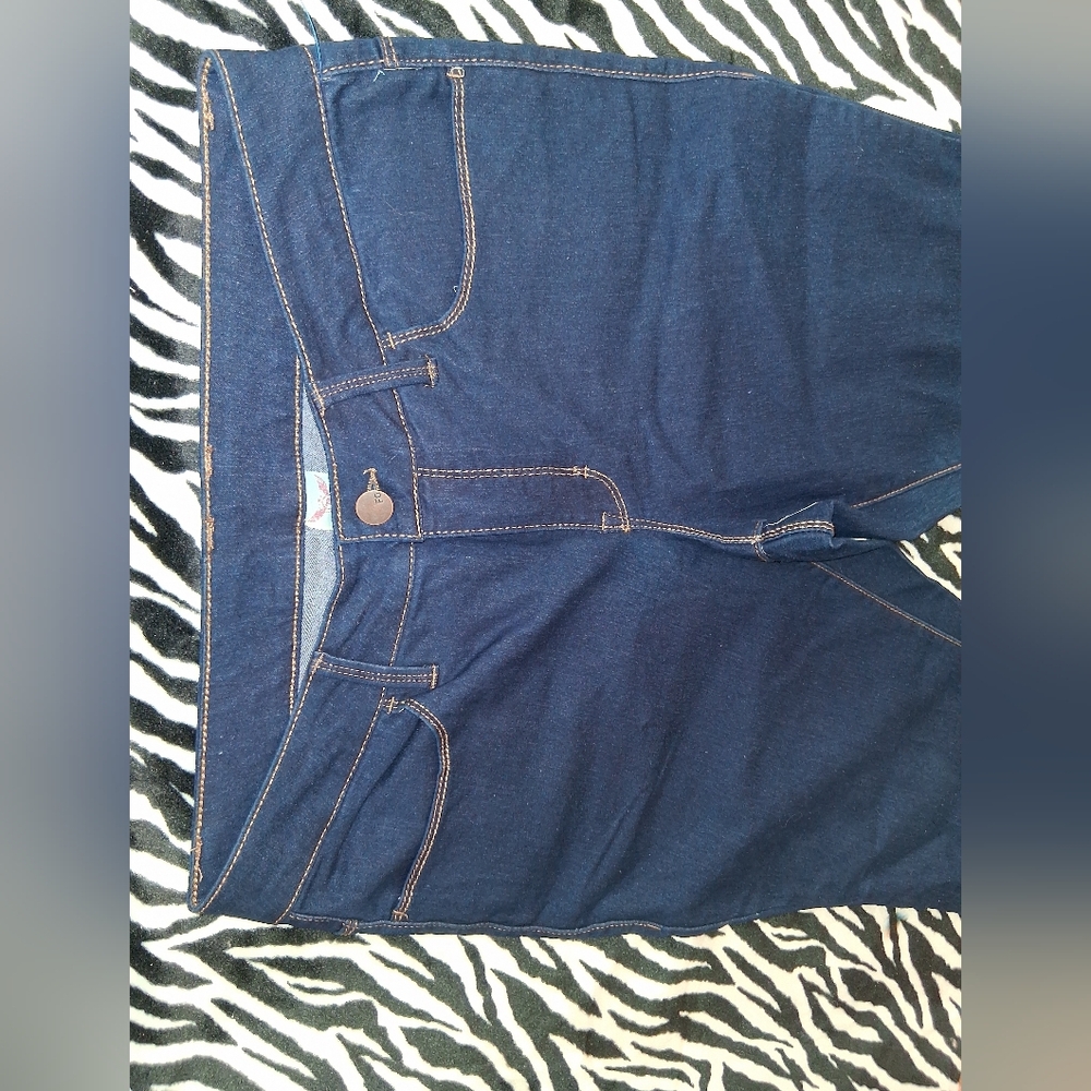 Faded Glory Denim Jeans with Contrast Stitching New W Out Tags Stretch Perf Cond